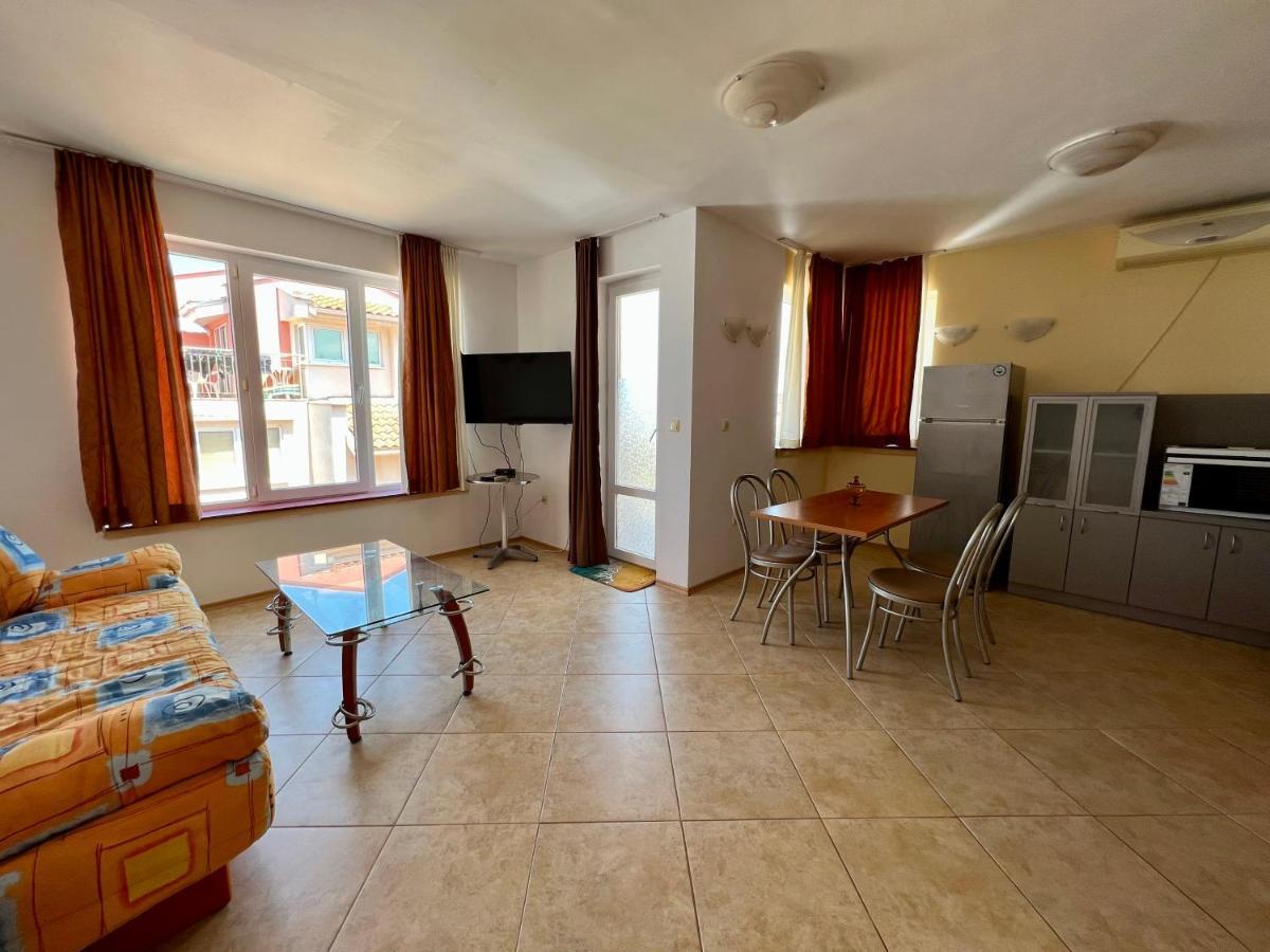 Private One-Bedroom Apartment With Balcony In Sozopol By Flat Mаnаger 외부 사진